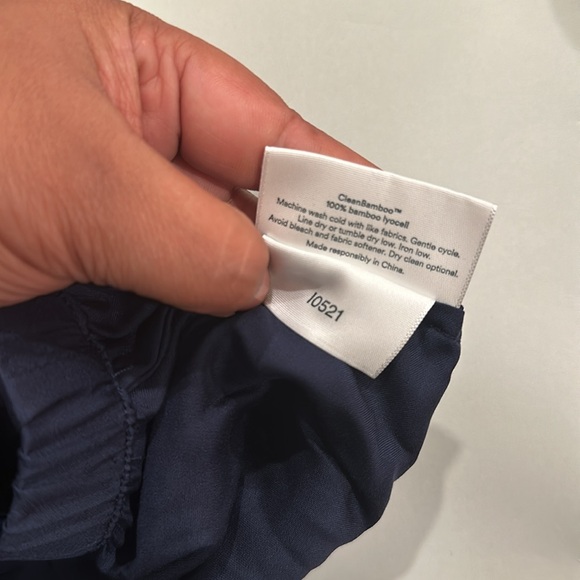 Attitude clean bamboo lyocell shorts XL in navy blue - Picture 3 of 3